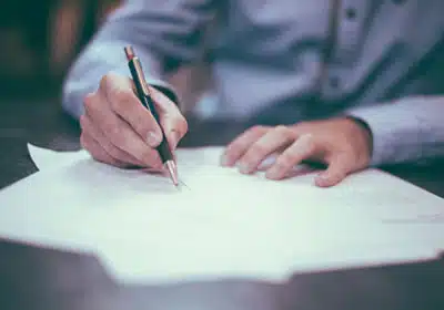Confidentiality in counselling - signing a contract